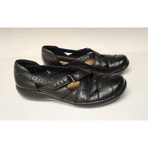 Clarks Ashland Spin, Women’s Black Leather Slip On Shoes Size 7.5M
